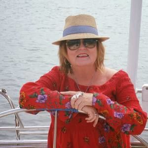 Meet your Posher, Paula